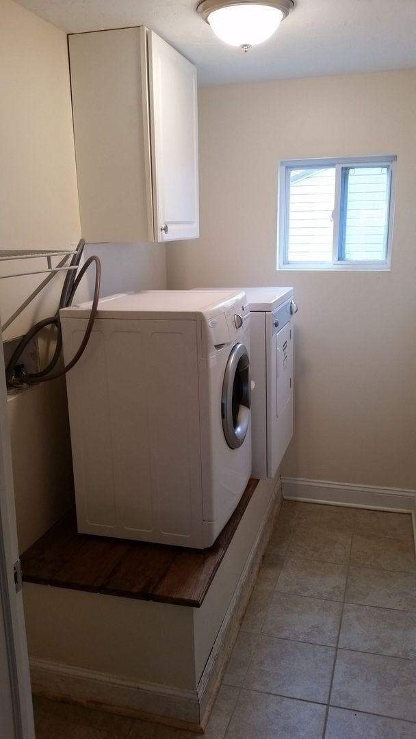 Foto del edificio - EXTREMELY SPACIOUS AND REMARKABLY REMODELED NORTHSIDE HOME- AVAIL MAY 1ST!