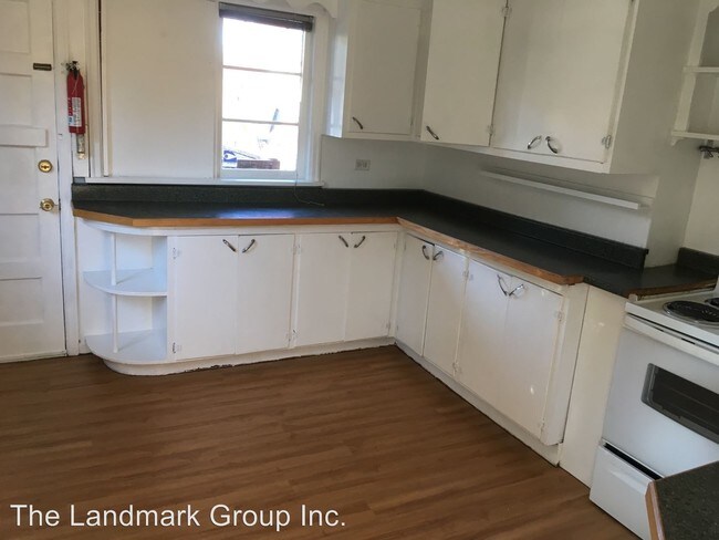 Foto del edificio - 3216 E Madison St
