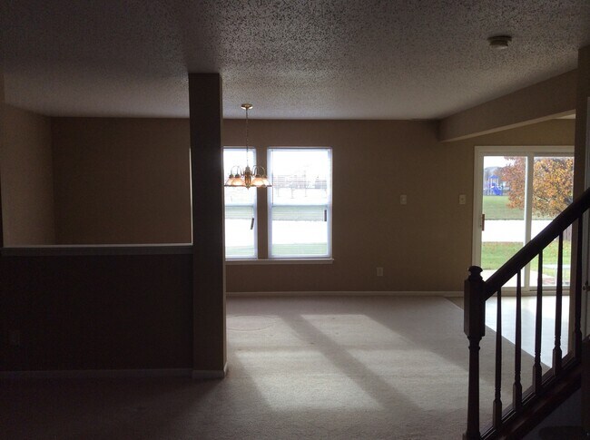 Foto del edificio - 10391 Cotton Blossom Dr