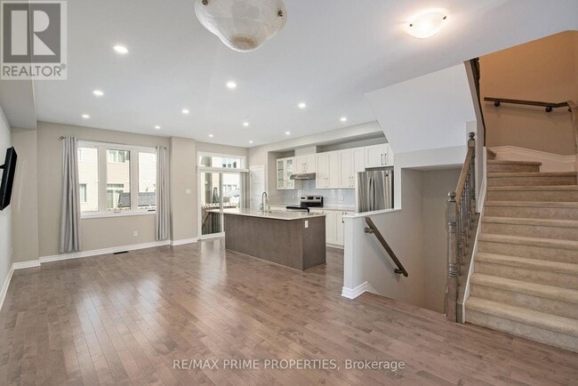 Photo du bâtiment - 812 June Grass St