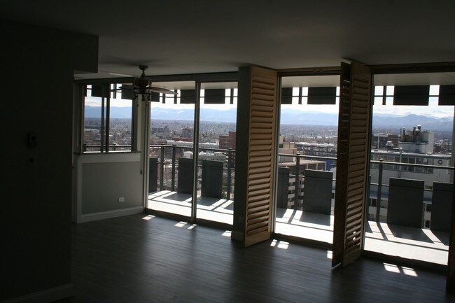 Showing west balcony - 790 N Washington St