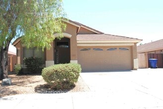 Building Photo - 8741 E Obispo Ave