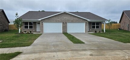 Building Photo - 627 NW 68th Ave