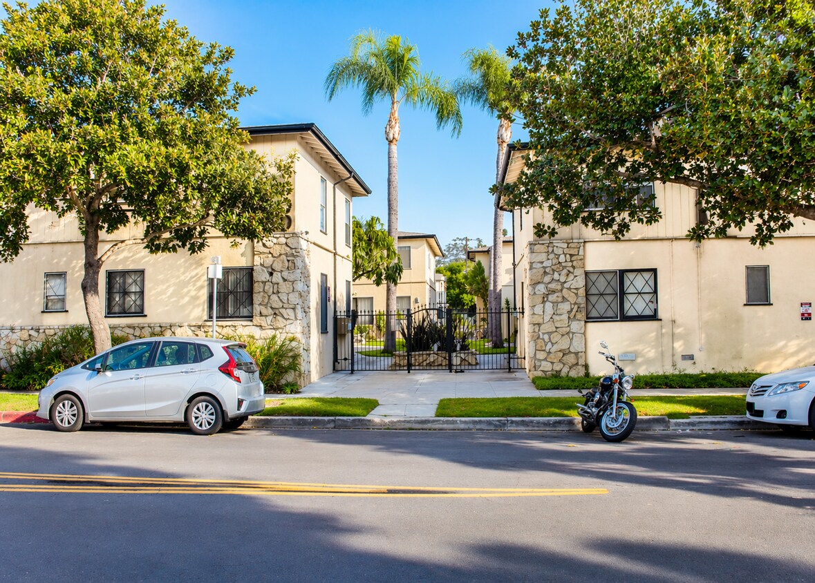 Foto del edificio - 3300 Castle Heights Ave