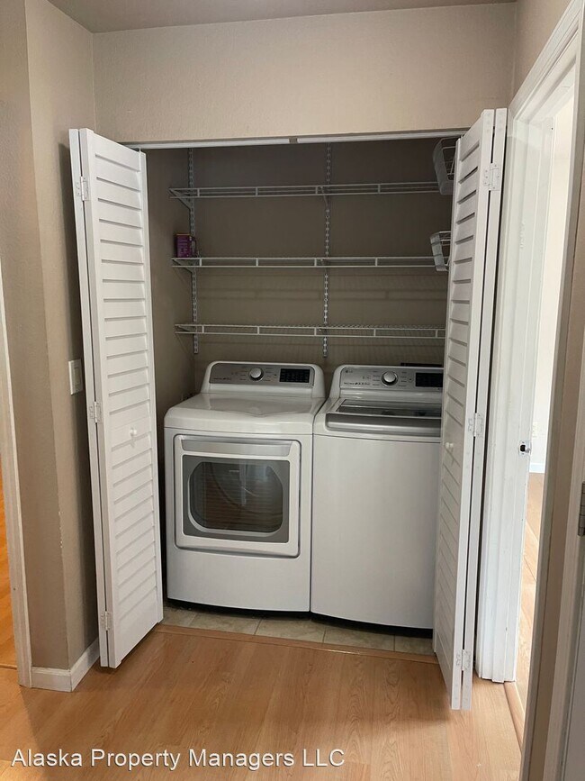 Foto del edificio - 3 br, 2 bath House - 8123 Lamplighter Ct