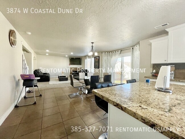Building Photo - 3874 Coastal Dune Dr