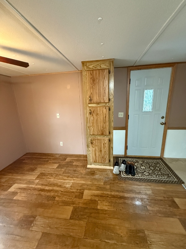 Building Photo - 10530 E Sidney Rd