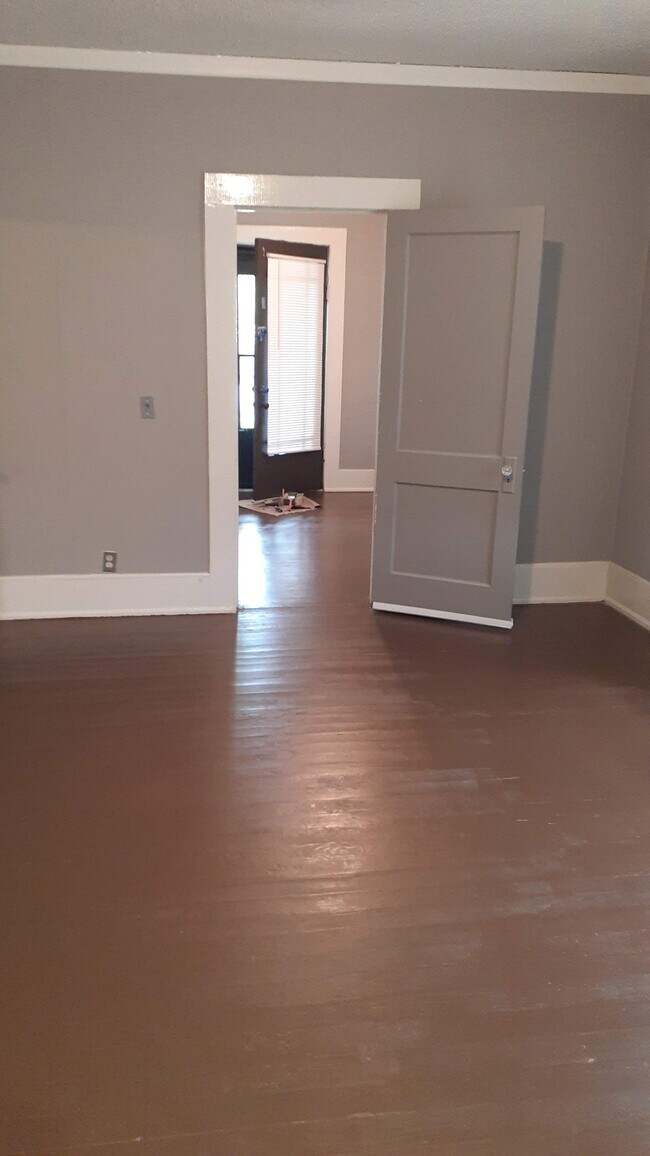 Foto del edificio - 1237 Elm Ave