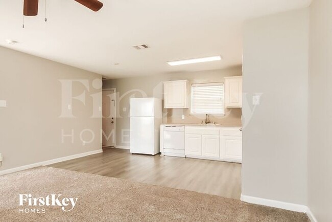 Building Photo - 2621 Marlin Dr