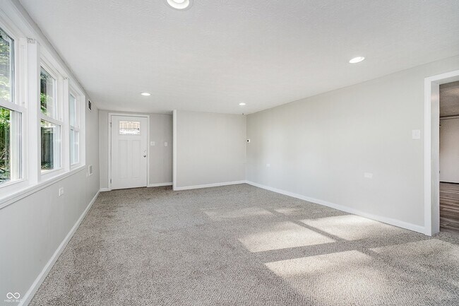 Foto del edificio - 324 N Tennessee St