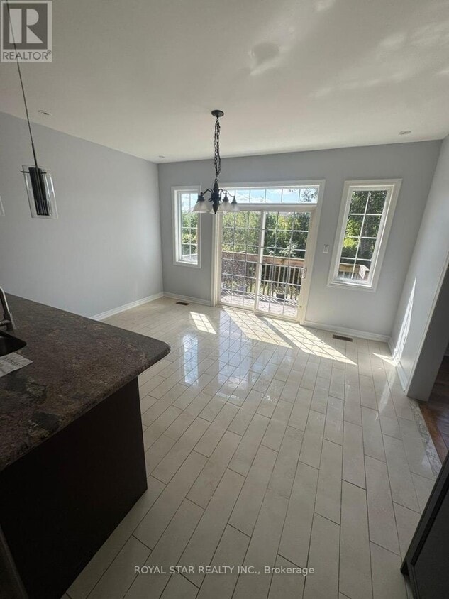 Photo principale - 300 Wrigglesworth Crescent