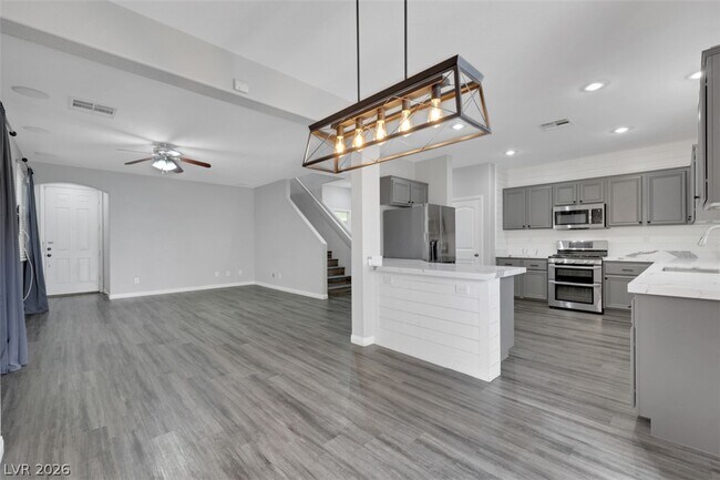 Building Photo - 7830 N Shingle Beach St