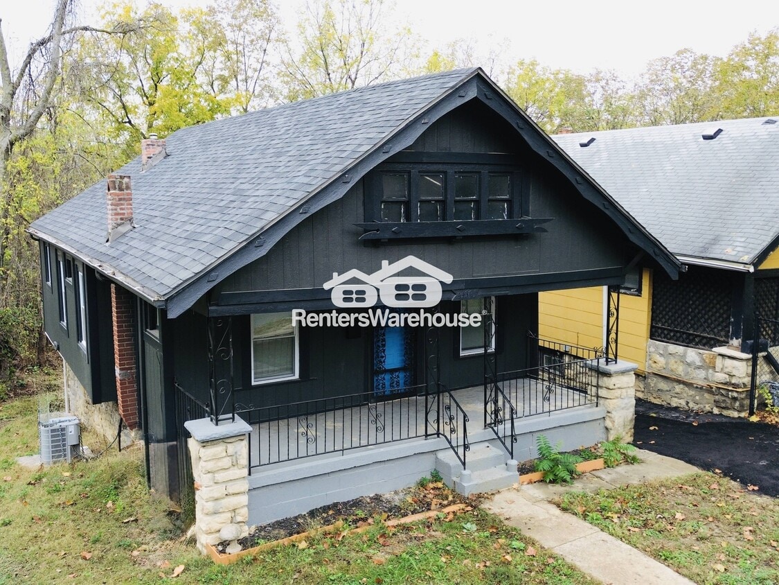 Primary Photo - 4434 Park Ave