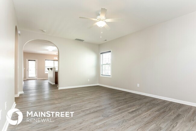Foto del edificio - 4014 Lady Slipper Ln