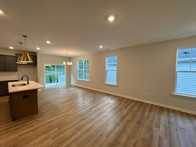 Building Photo - Renaissance at White Oak