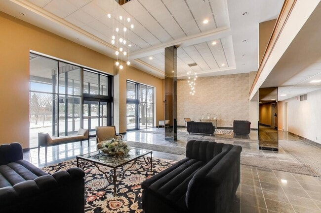 Building Photo - 6340 Americana Dr