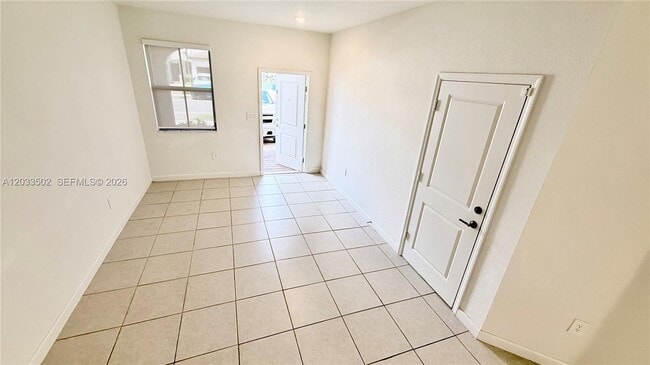 Building Photo - 11910 SW 245 Ter