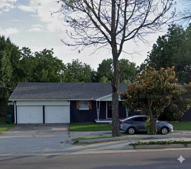 Building Photo - 25 SW 89th St