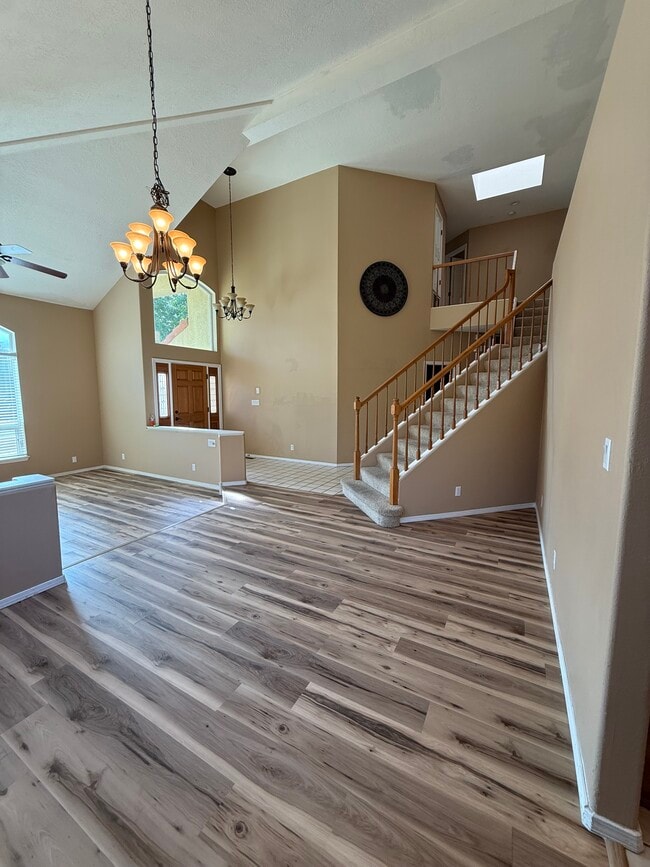 Building Photo - 6301 Puma Pl NE
