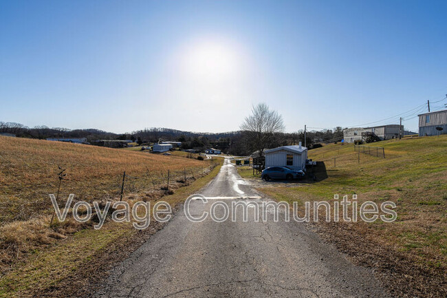 Foto del edificio - 2055 Devault Bridge Rd