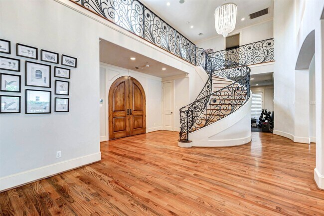 Foto del edificio - 5410 Valerie St