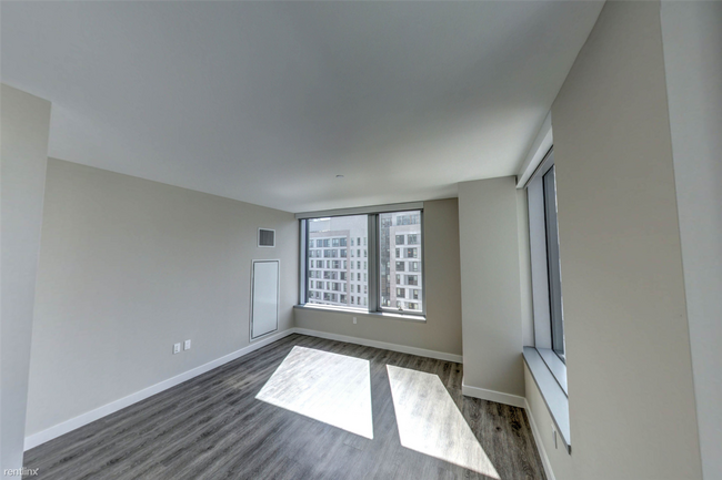 Foto del edificio - 5 Fan Pier Boulevard