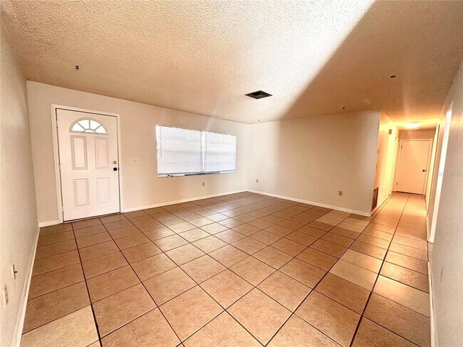Building Photo - 25946 Pine Ridge Rd