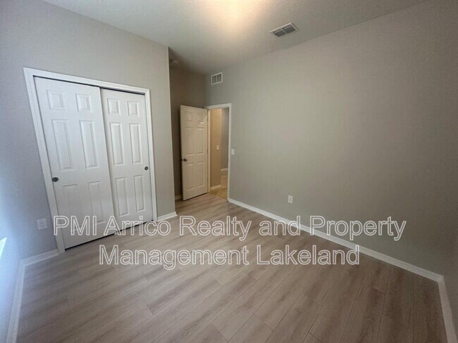 Building Photo - 8739 Micmac Ct