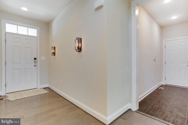 Building Photo - 1284 Spanish Oak Way