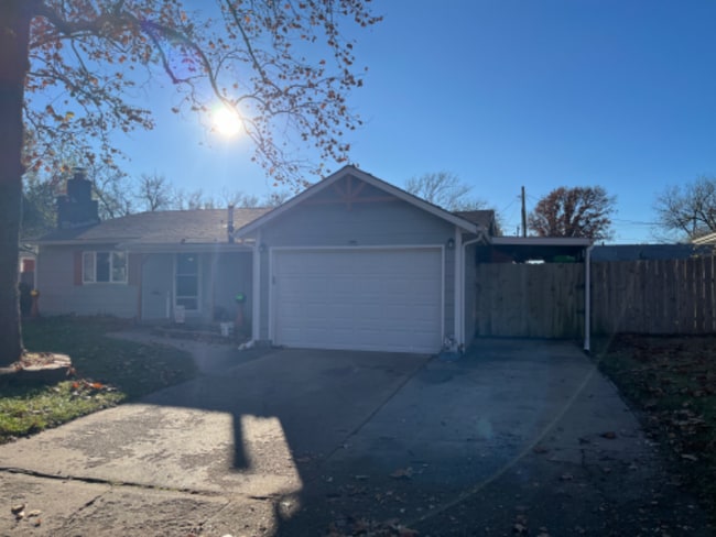 Foto del edificio - 609 Edgewood Dr