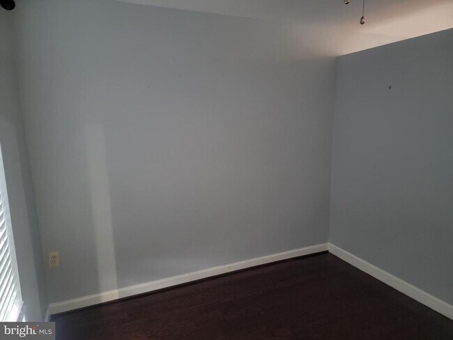 Building Photo - 3940 Bel Pre Rd