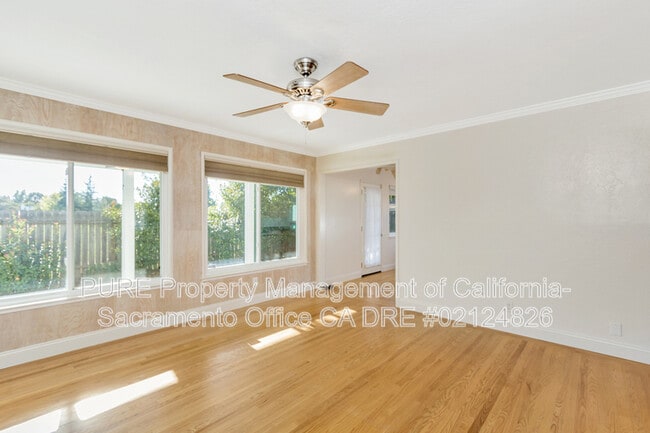 Building Photo - 2216 Gleneyre Ct