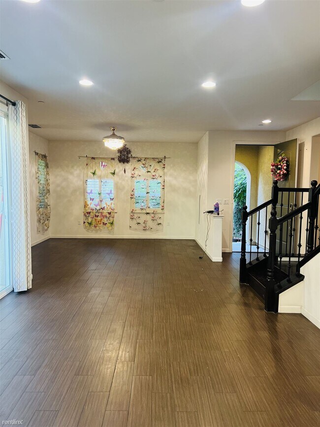 Building Photo - 4 br, 3 bath House - 3296 Vittoria Loop