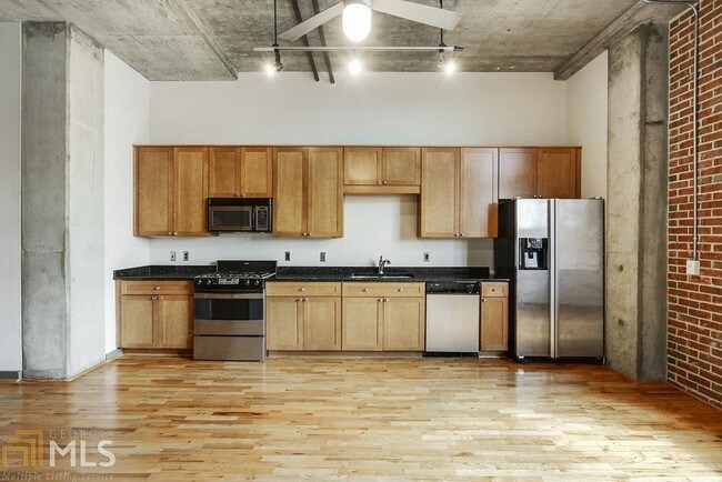 Building Photo - 660 Glen Iris Dr NE
