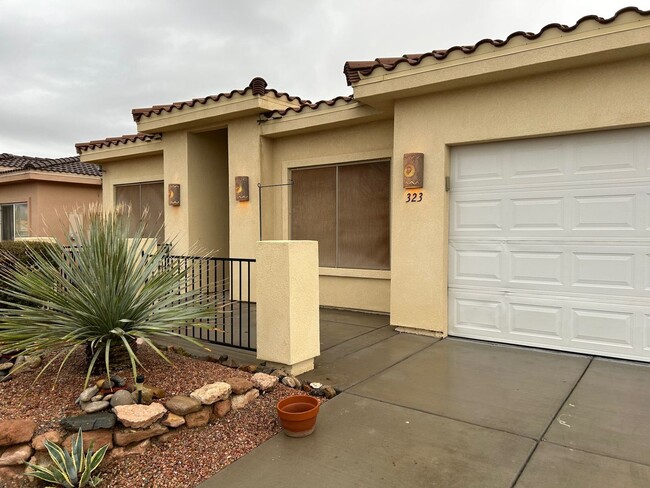 Building Photo - Chardonnay Town Home with 2 Car Garage and...