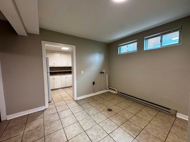 Photo - 327B Maple Lane House