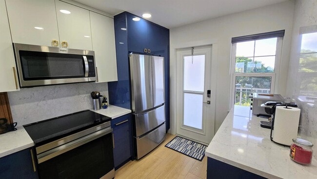 Building Photo - 3150 N Course Ln