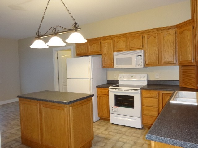 Building Photo - 441 Plantation Boulevard