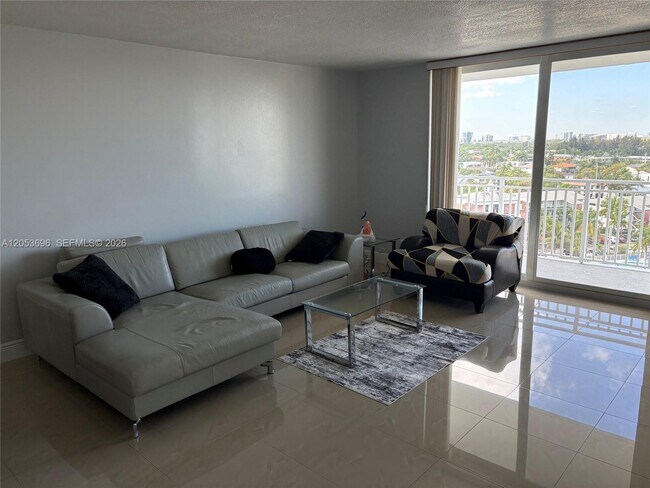 Foto del edificio - 427 Golden Isles Dr