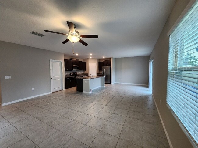 Foto del edificio - Gorgeous 4-Bedroom, 2.5-Bathroom Home in Riverview