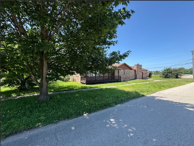 Foto del edificio - 4 Bed, 2 Bath Home - Apply Today!