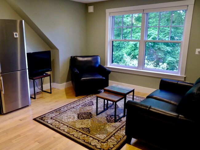 Living room - 269 Durham Point Rd