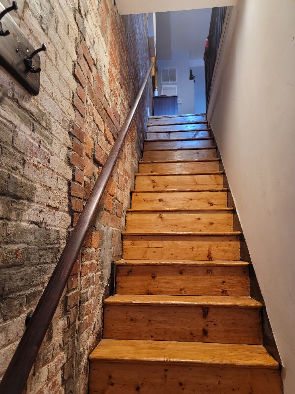 Foto del edificio - 503 W Lexington St