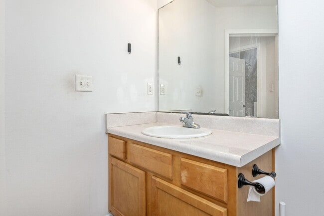 Building Photo - 2139 Tom St