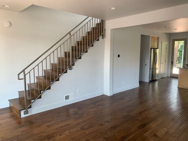 Foto del edificio - 3 Bed/2.5 Bath Single Family Home in NE Bend
