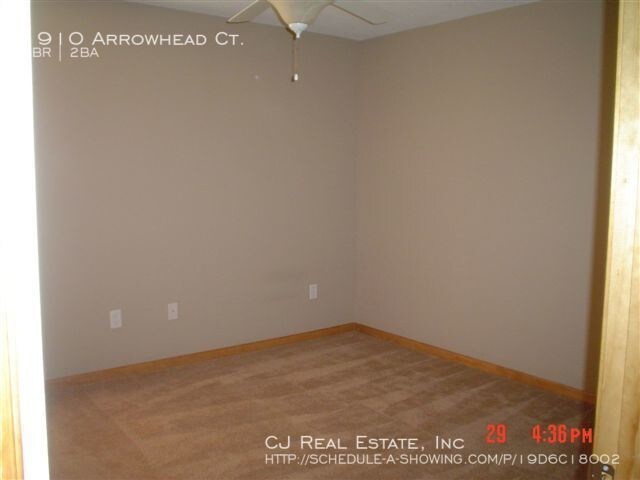 Building Photo - 1910 S Arrowhead Ct