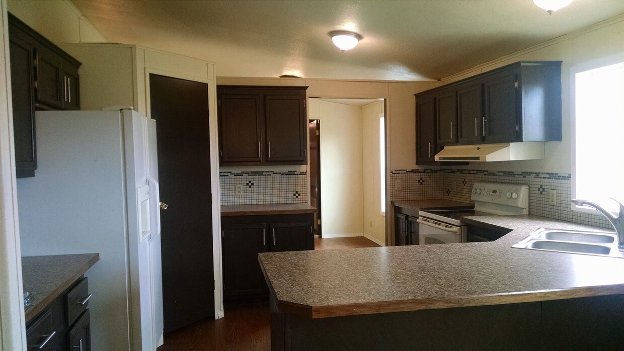 Primary Photo - 3 br, 2 bath House - 197 Brunner Rd.