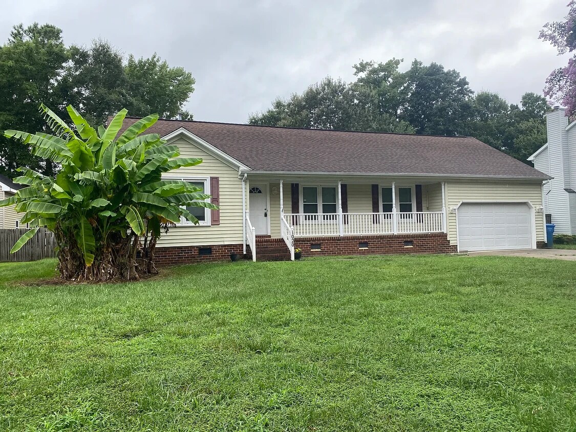 Primary Photo - 1020 Austin Dr