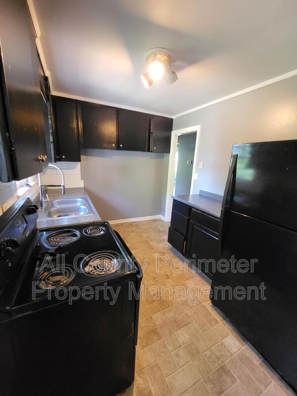 Building Photo - 2759 Ellenwood Cir