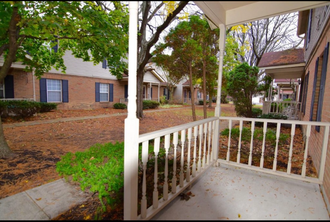 Building Photo - 1182 Worthington Woods Blvd